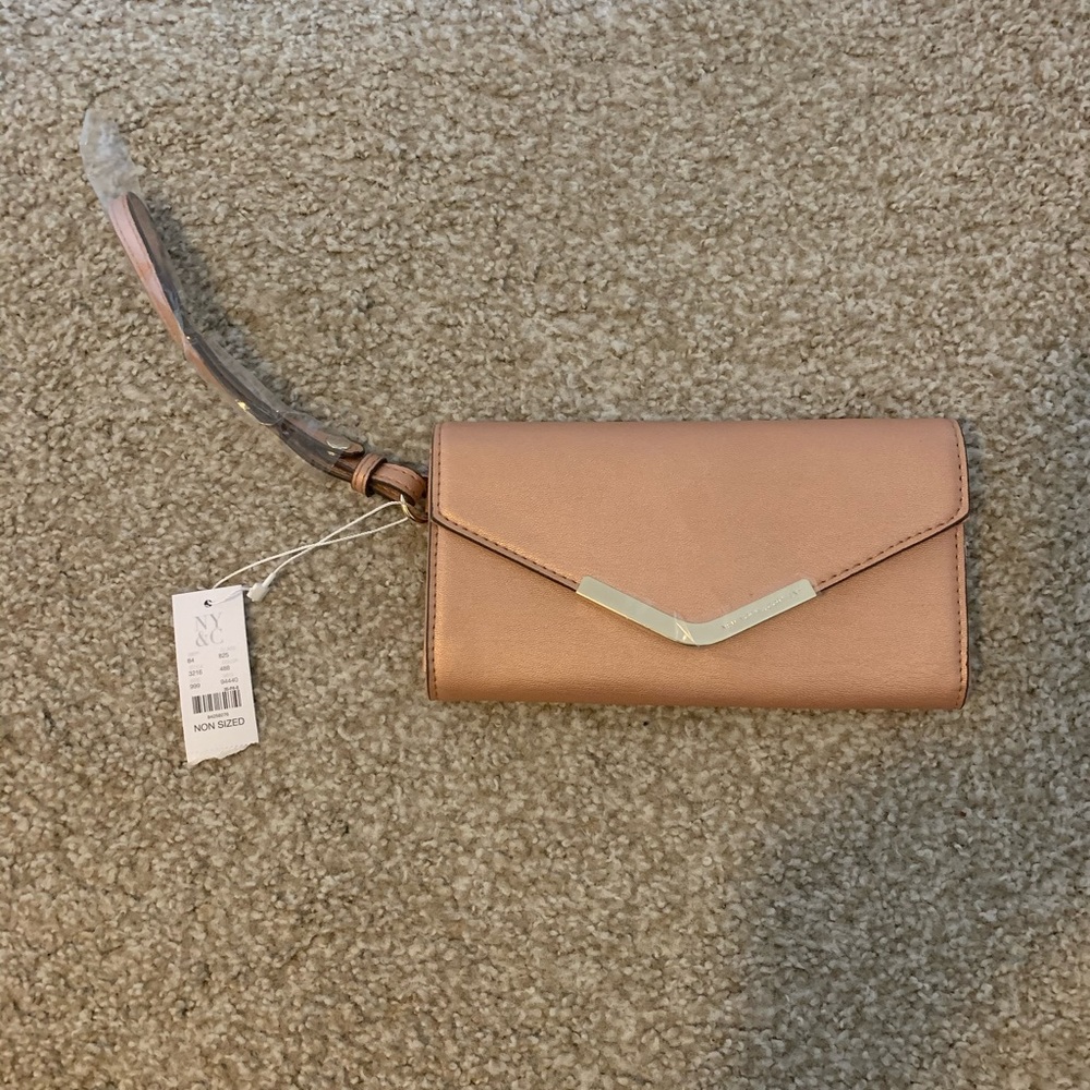 New York and company pink wristlet wallet